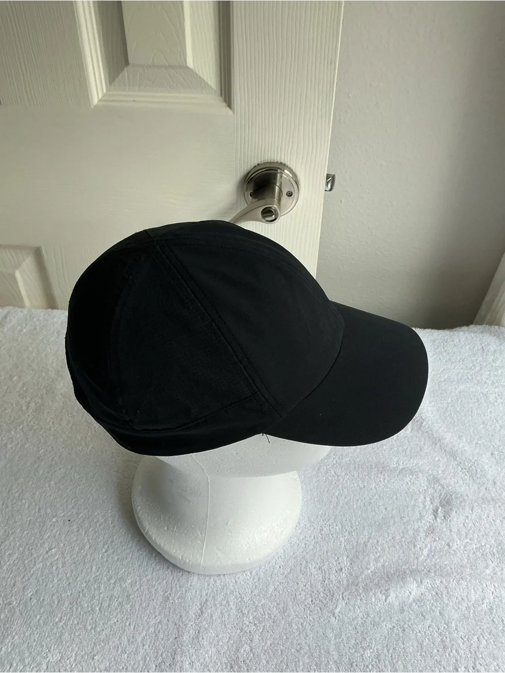 Under Armour Black Athletic Logo Baseball Cap